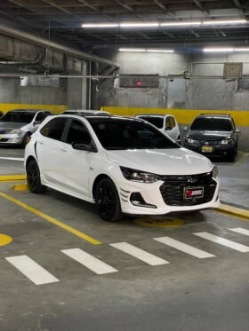CHEVROLET ONIX RS MT HB