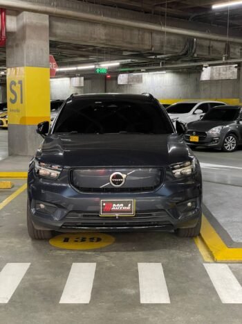 VOLVO XC40 PURE RECHARGE ELECTRICA AT