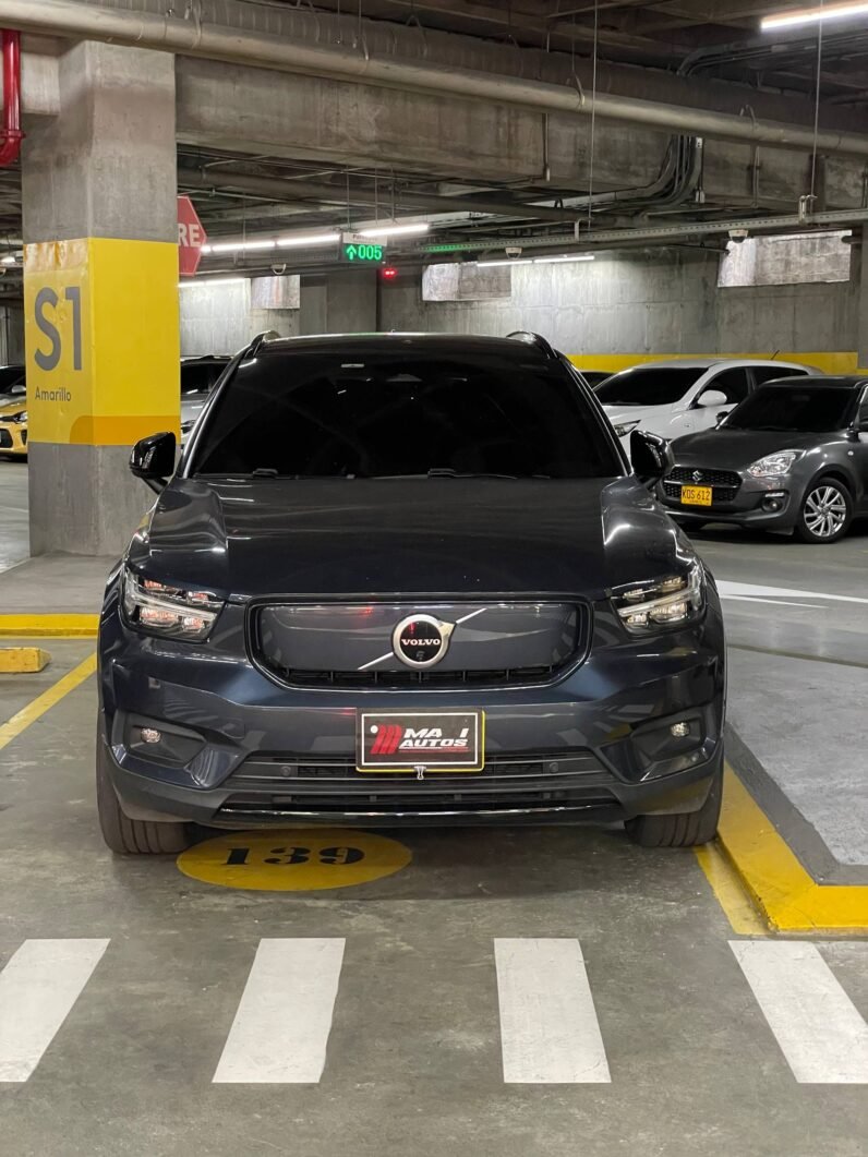 
								VOLVO XC40 PURE RECHARGE ELECTRICA AT full									