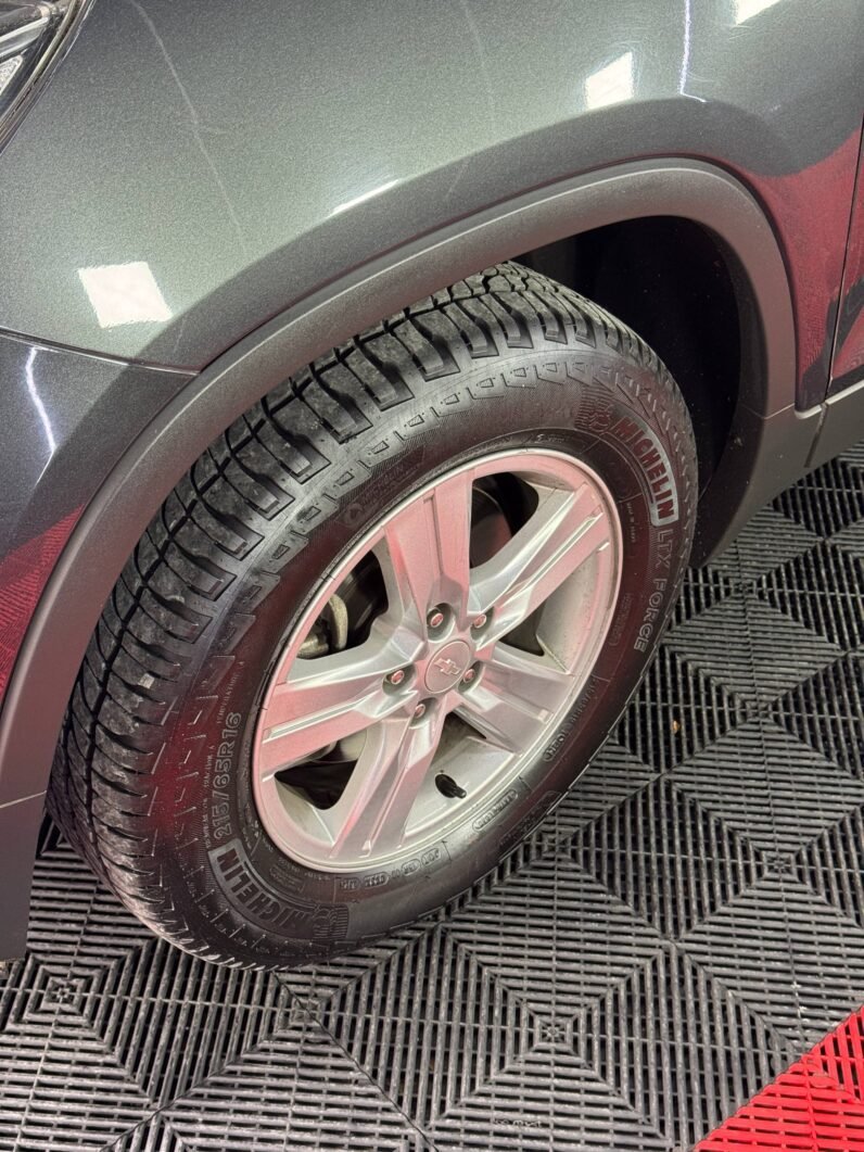 
								CHEVROLET TRACKER LS AT 1.8 4X2 full									
