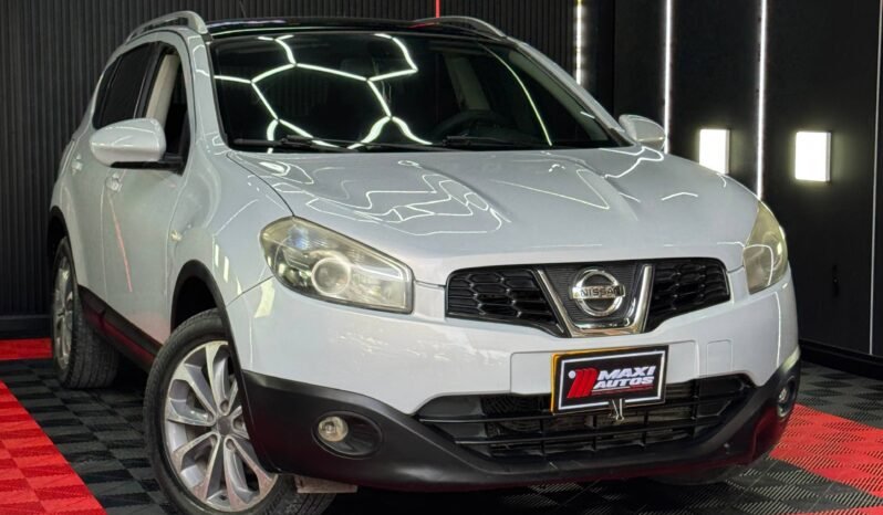 
								NISSAN QASHQAI AT 2.0 full									