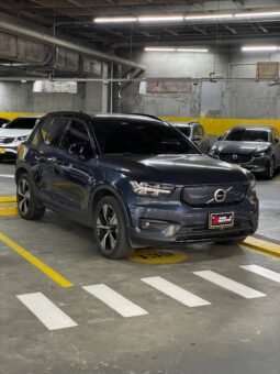 VOLVO XC40 PURE RECHARGE ELECTRICA AT