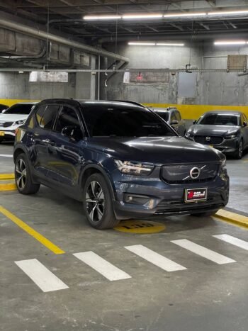 VOLVO XC40 PURE RECHARGE ELECTRICA AT