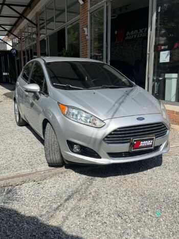 FORD FIESTA TITANIUM AT 1.6
