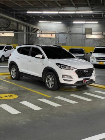 HYUNDAI NEW TUCSON PREMIUM AT 2.0 4×2