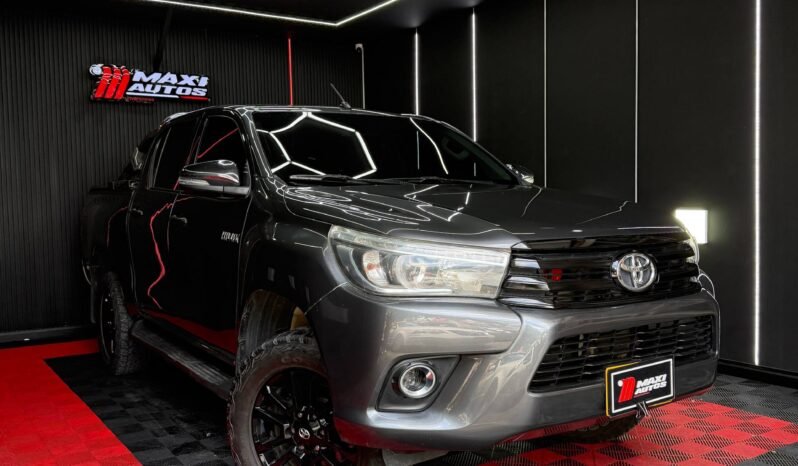 
								TOYOTA HILUX 2.8 DIESEL AT 4X4 full									