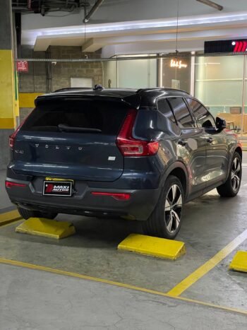 VOLVO XC40 PURE RECHARGE ELECTRICA AT