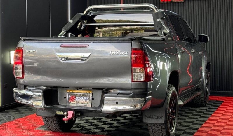 
								TOYOTA HILUX 2.8 DIESEL AT 4X4 full									