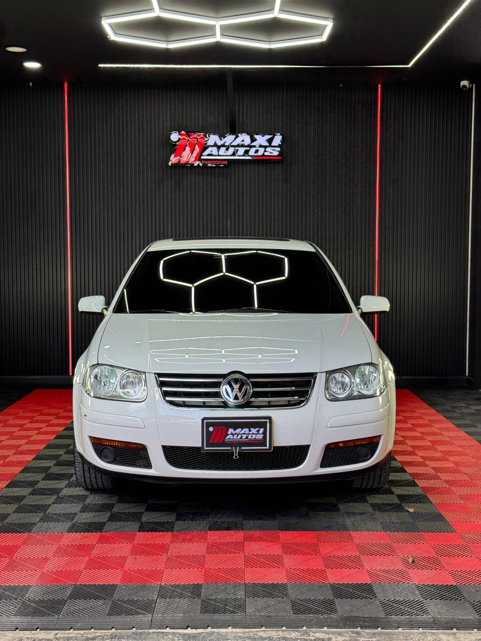 VOLKSWAGEN JETTA TRENDLINE AT 2.0L