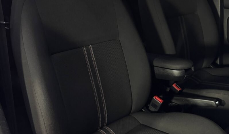
								VOLKSWAGEN JETTA TRENDLINE AT 2.0L full									