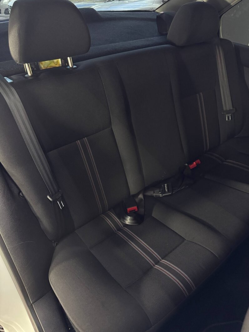 
								VOLKSWAGEN JETTA TRENDLINE AT 2.0L full									