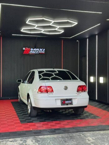 VOLKSWAGEN JETTA TRENDLINE AT 2.0L