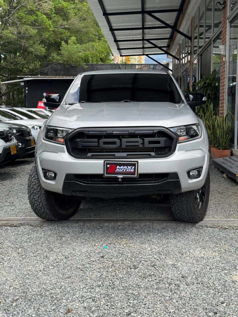 
								FORD RANGER XLT 3.2 DIESEL MT 4X4 full									
