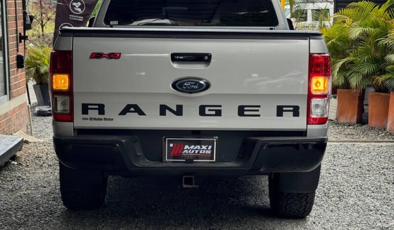 
								FORD RANGER XLT 3.2 DIESEL MT 4X4 full									