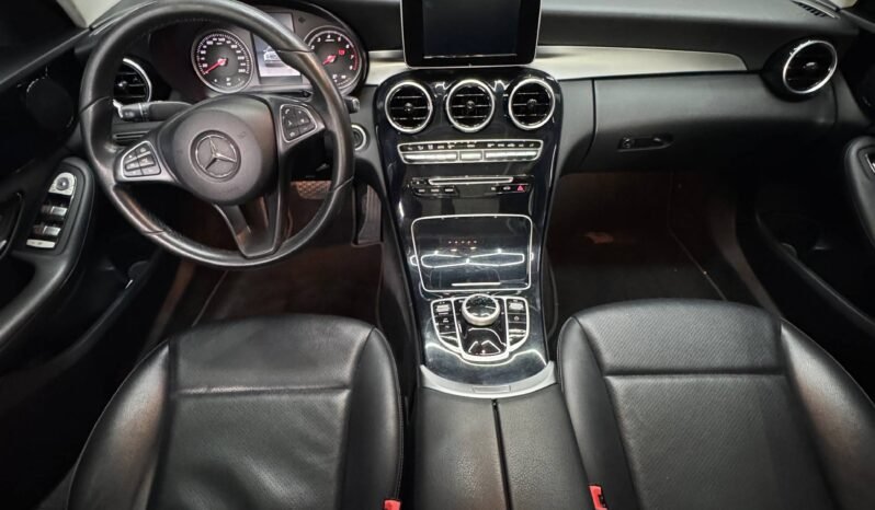 
								MERCEDES-BENZ  C 180 1.6L AT SEDAN full									