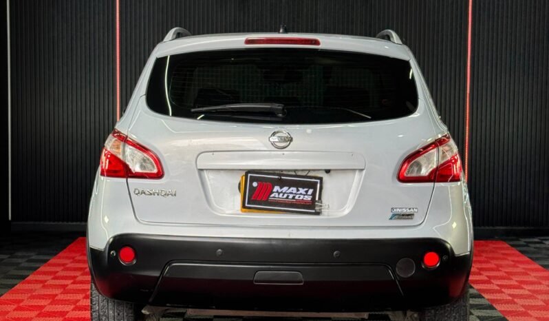 
								NISSAN QASHQAI AT 2.0 full									