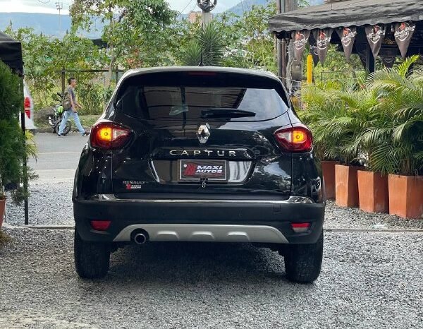 
								RENAULT CAPTUR INTENS AT 2.0 4X2 full									