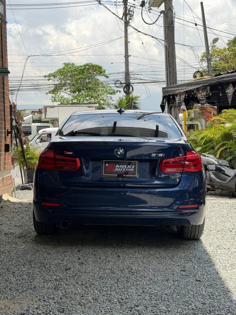 
								BMW 318i LCI EXCLUSIVE 1.5L TRIPTONIC full									