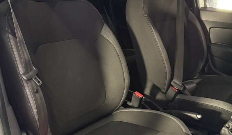 
								RENAULT DUSTER INTENS CVT 1.3T 4X2 full									
