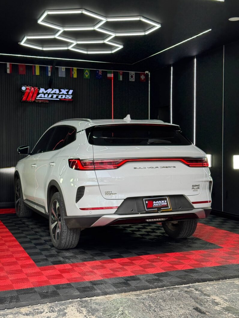 
								BYD SONG PLUS DMI 1.5L AT HIBRIDO ENCHUFABLE full									