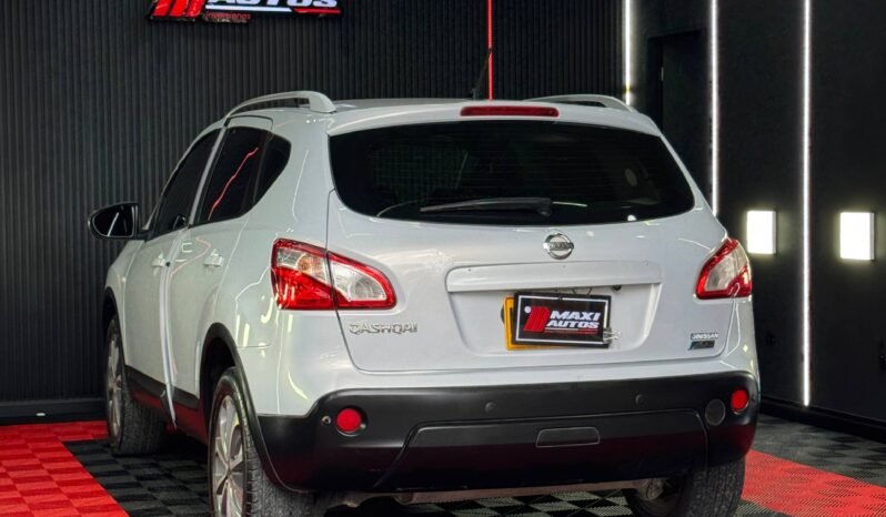 
								NISSAN QASHQAI AT 2.0 full									