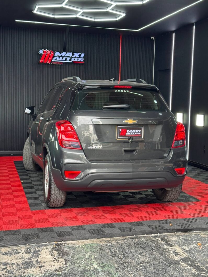 
								CHEVROLET TRACKER LS AT 1.8 4X2 full									