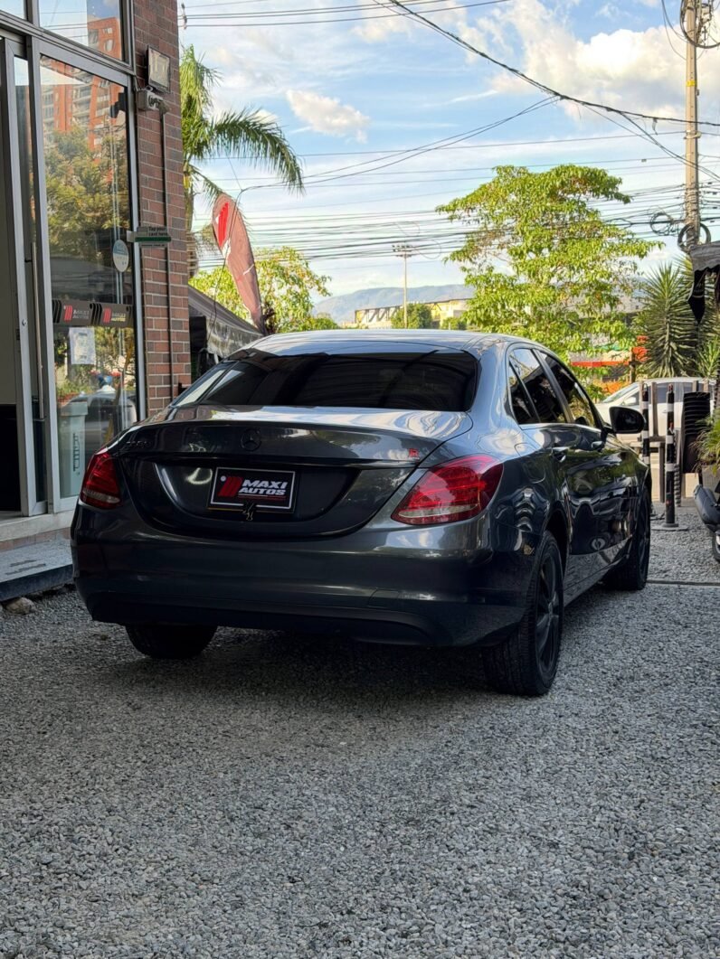
								MERCEDES-BENZ  C 180 1.6L AT SEDAN full									