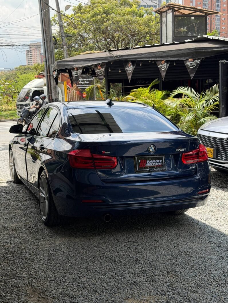 
								BMW 318i LCI EXCLUSIVE 1.5L TRIPTONIC full									