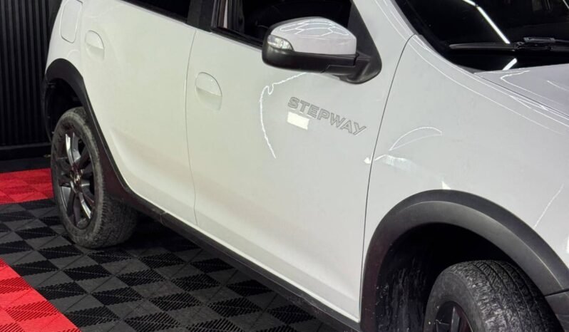 
								RENAULT STEPWAY INTENS AT full									