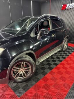 
										CHEVROLET TRACKER LS AT 1.8 4X2 full									