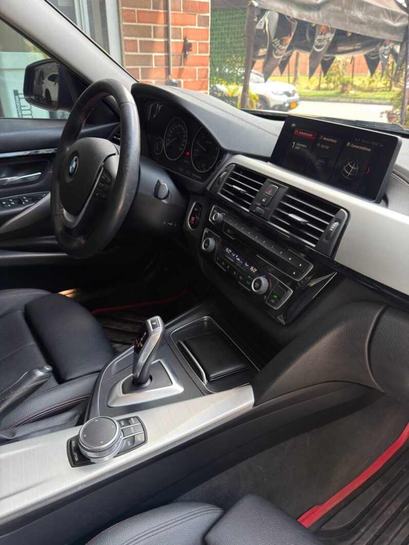 
								BMW 318i LCI EXCLUSIVE 1.5L TRIPTONIC full									