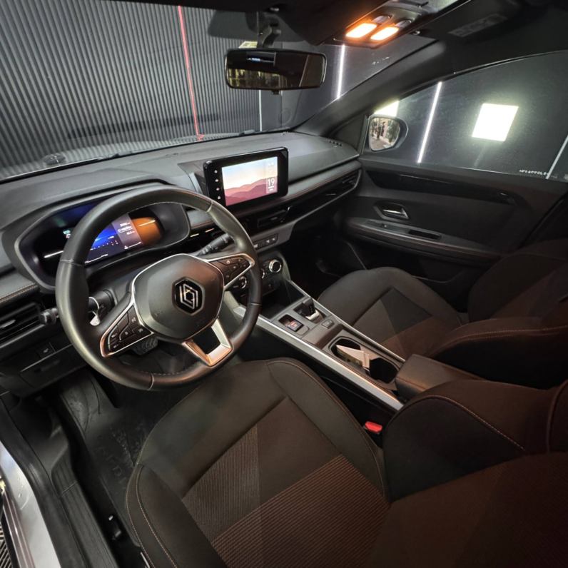 
								RENAULT KARDIAN TECHNO 1.0L TURBO AT full									
