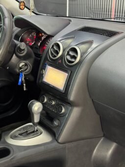 
										NISSAN QASHQAI AT 2.0 full									