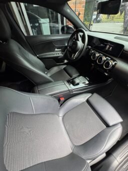 
										MERCEDES-BENZ A200 AT 1.3CC TURBO full									