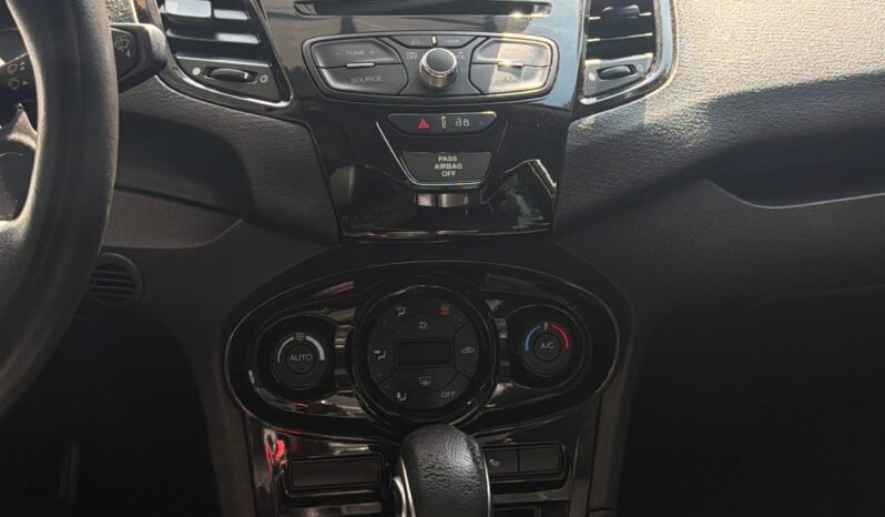 
								FORD FIESTA TITANIUM AT 1.6 full									