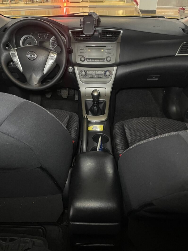 
								NISSAN SENTRA B17 ADVANCE  MT 1.8 full									