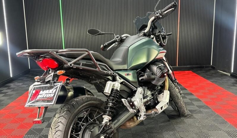 
								MOTO GUZZI V85 TT E5 full									