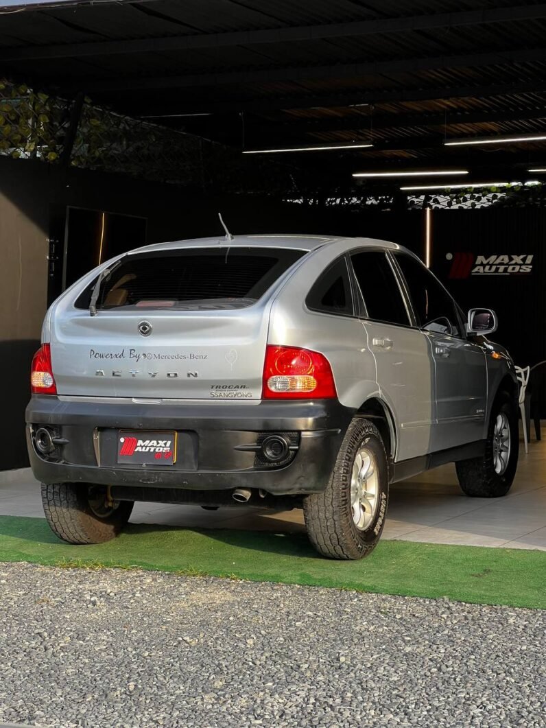 
								SSANGYONG ACTYON G23D MT 2.3 4X4 full									