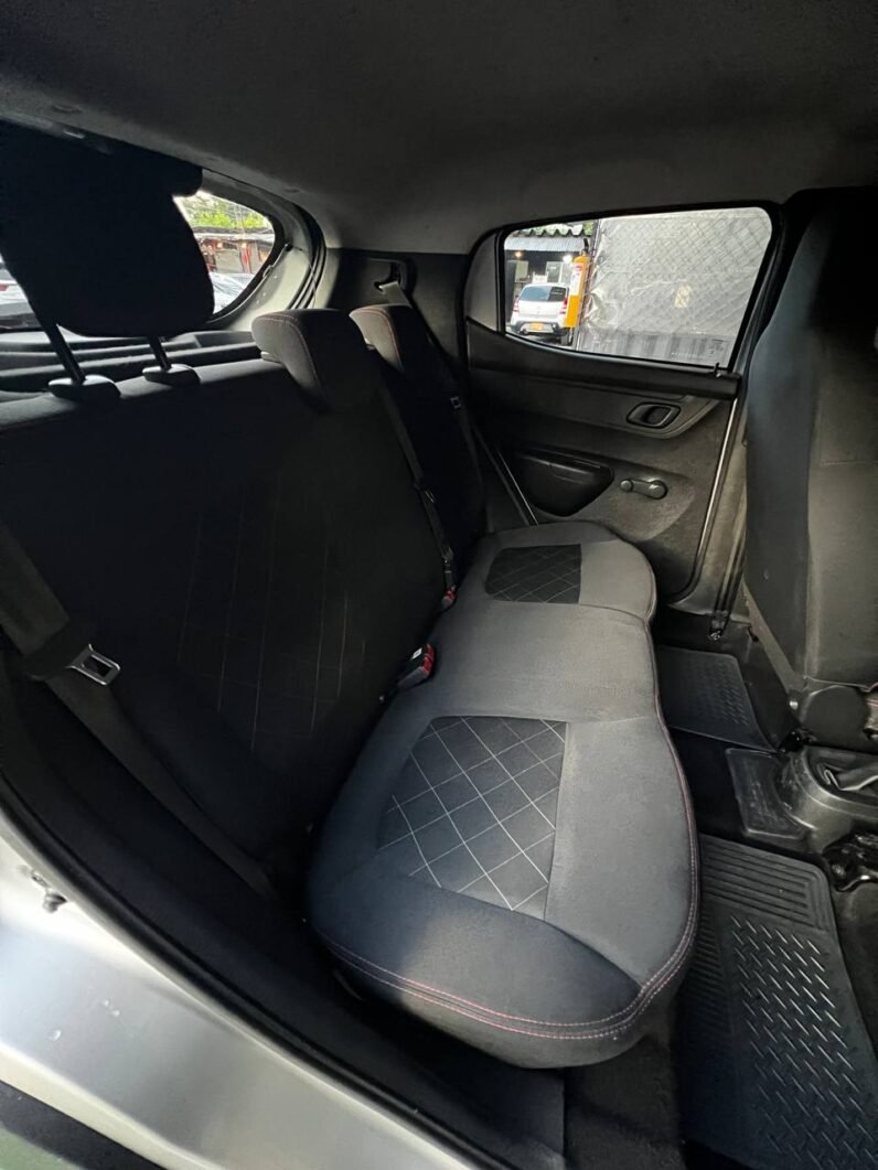 
								RENAULT KWID ZEN MT 1.0 full									