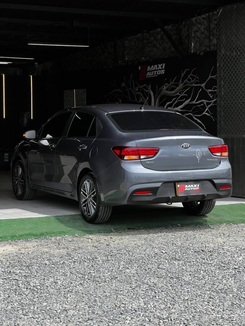 
								KIA RIO VIBRANT AT 1.4 SD full									