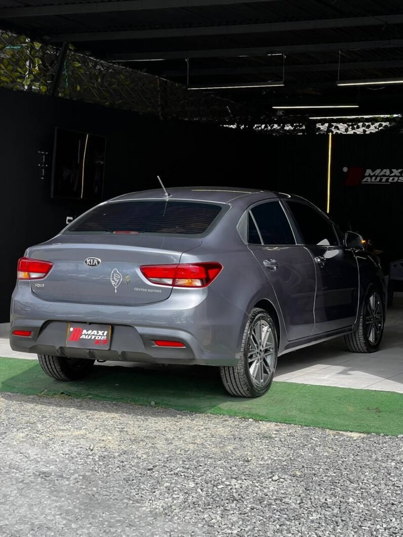 
								KIA RIO VIBRANT AT 1.4 SD full									