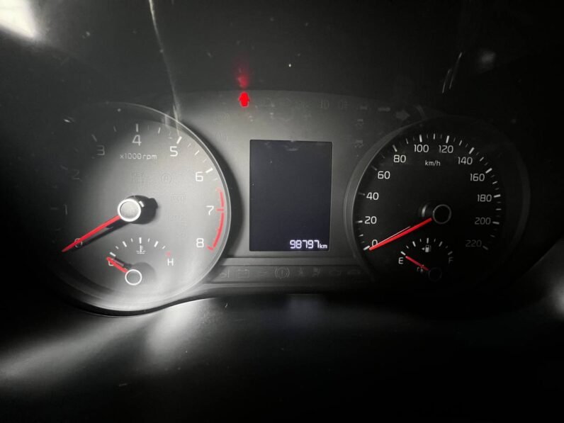 
								KIA RIO VIBRANT AT 1.4 SD full									