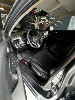 
										KIA RIO VIBRANT AT 1.4 SD full									