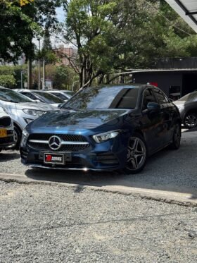 MERCEDES-BENZ A 180 AT