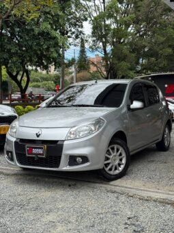 RENAULT SANDERO AUTOMATIQ