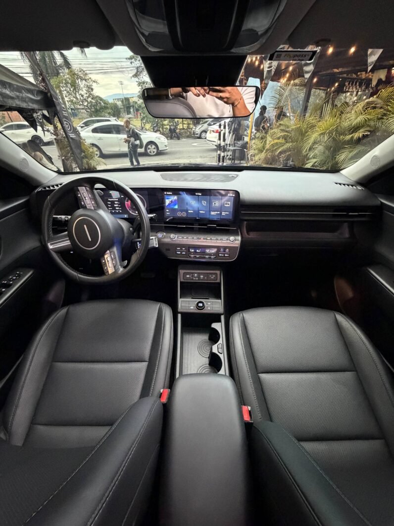
								HYUNDAI KONA LIMITED HIBRIDA 1.6 AT 4X2 full									