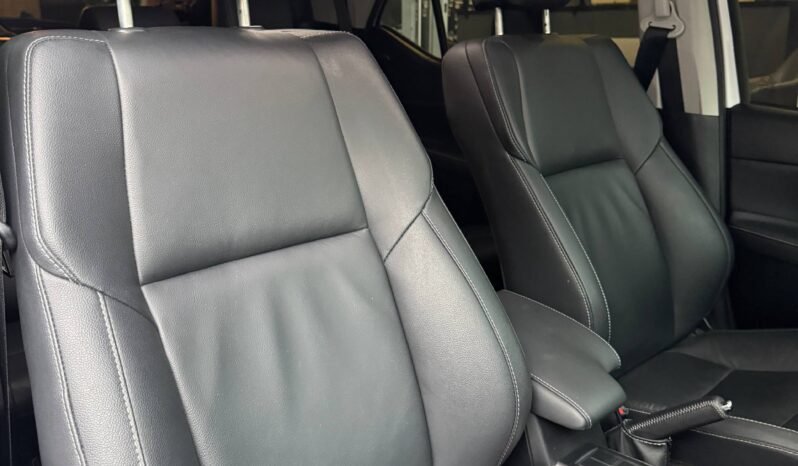 
								TOYOTA FORTUNER SRV 2.8 DIÉSEL 4X2 full									