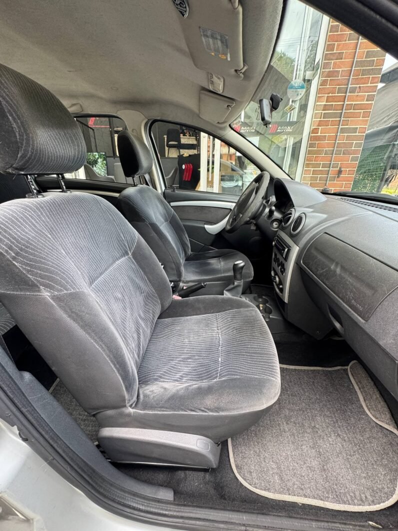 
								RENAULT SANDERO GT LINE 16V 1.6 MT full									