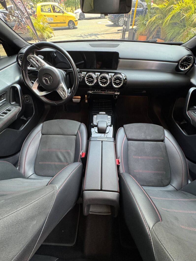 
								MERCEDES-BENZ A 180 AT full									
