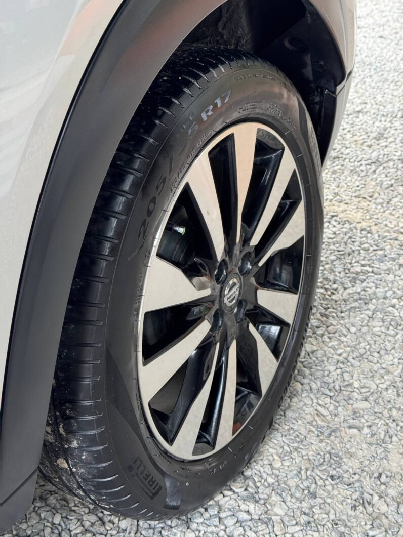 
								NISSAN KICKS ADVANCE AT 1.6 full									